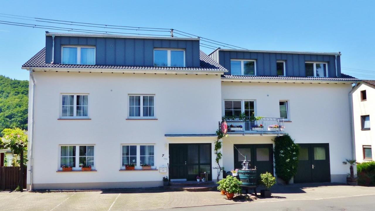 Gaestehaus Schwaab Zeltingen-Rachtig Exterior photo